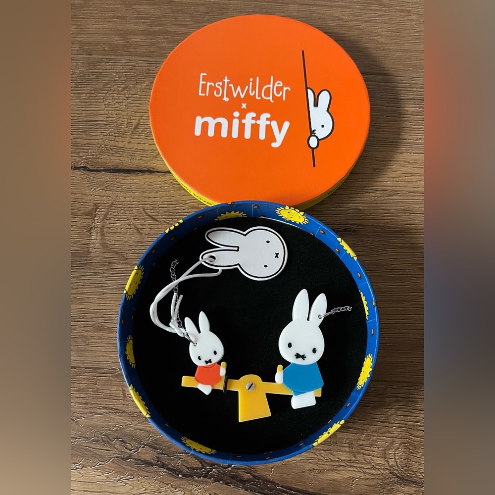 MIFFY-Imported (NWT/Box) Acrylic Miffy & Father Pendant & Silver Chain